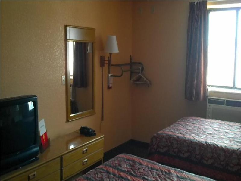 Econo Lodge Utica Buitenkant foto